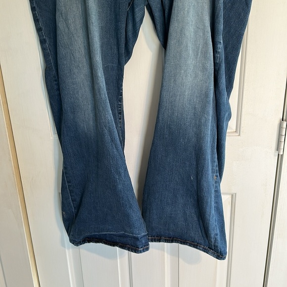 Torrid women’s flare jeans size 24 - Picture 2 of 5